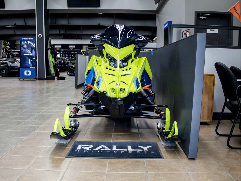 2026 Polaris Boost Indy Vr1 Dynamix 137 alt