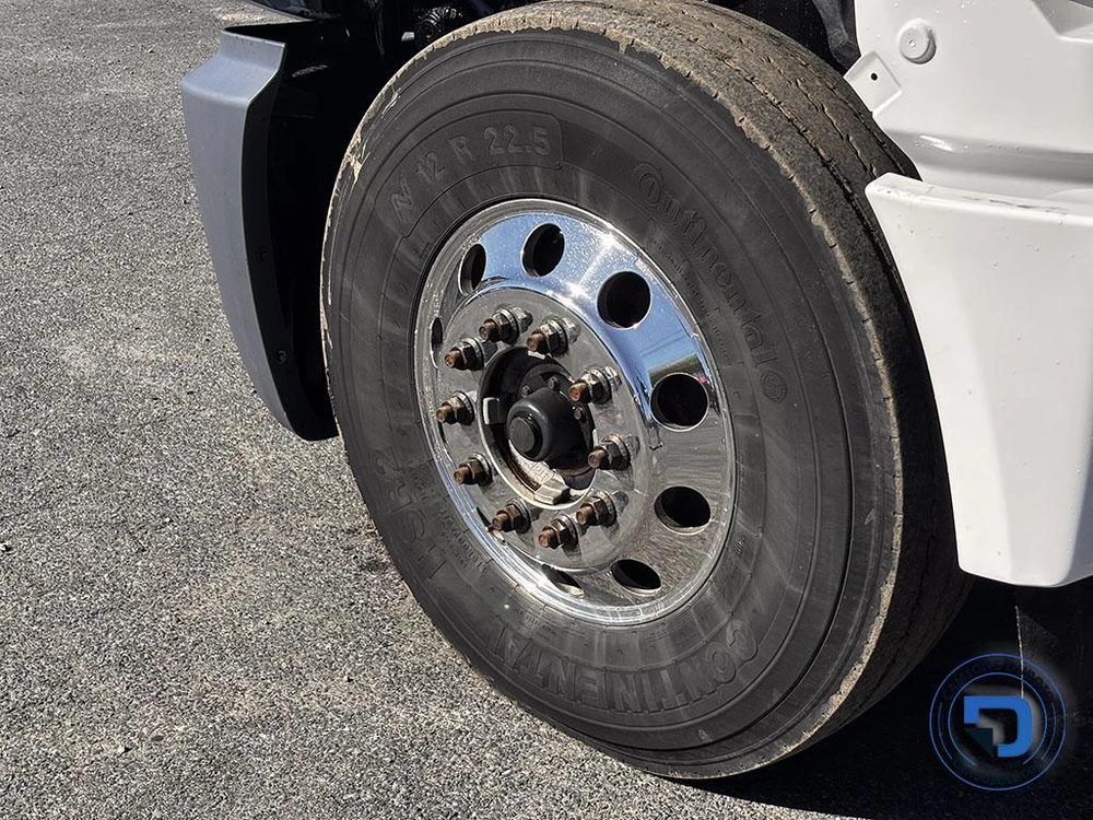 2018 International Lt625 alt