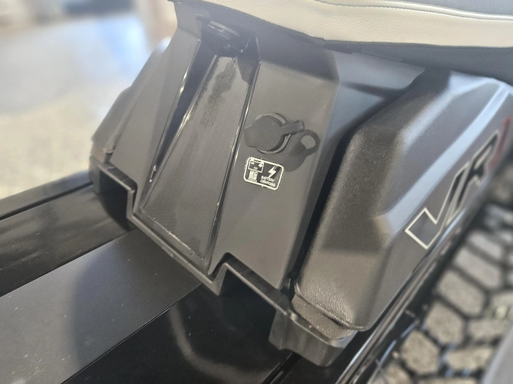 Polaris Boost Indy Vr1 137 2027 alt