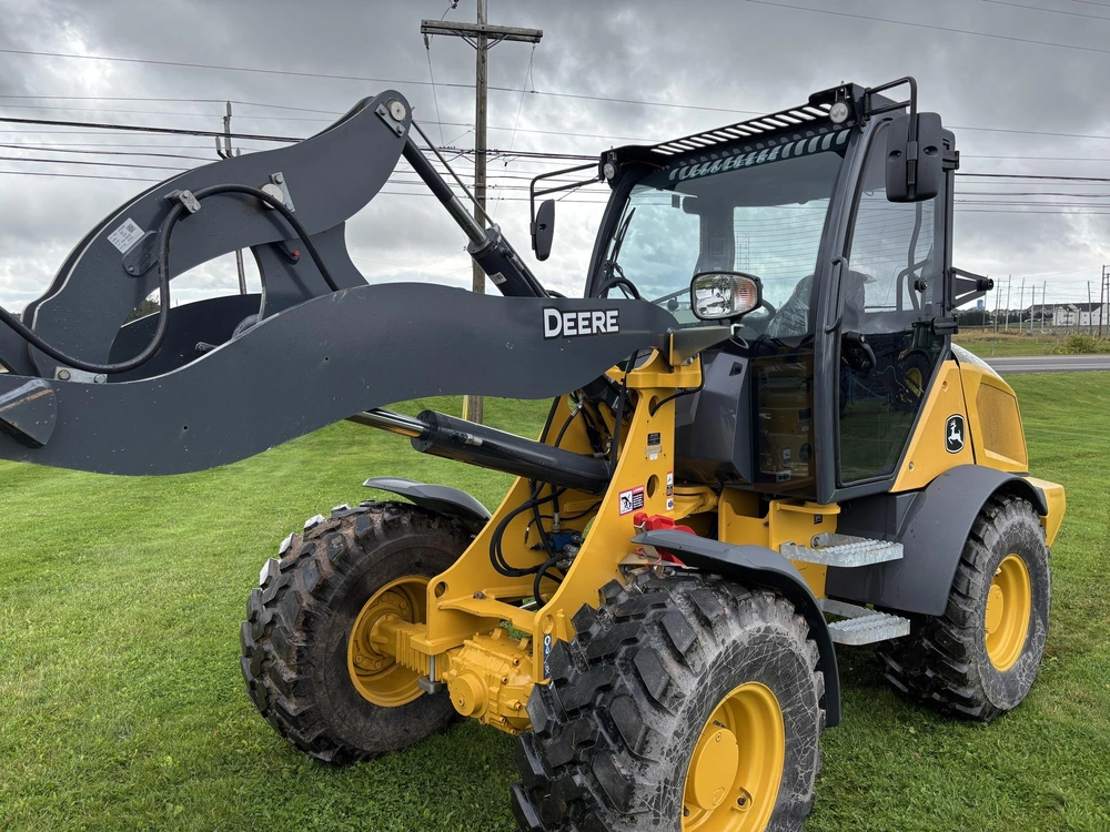 John Deere 304 G 2023