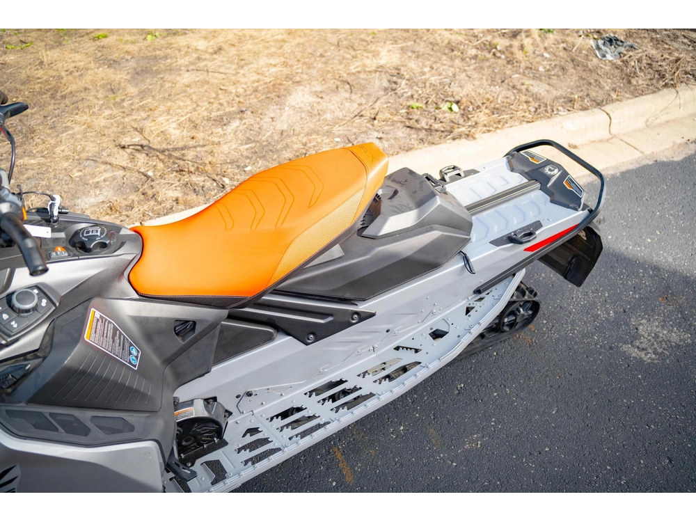 2022 Ski-doo Mxz® X-rs® Rotax® 850 E-tec® I Rip. Xt 1.25 Black Lcd alt