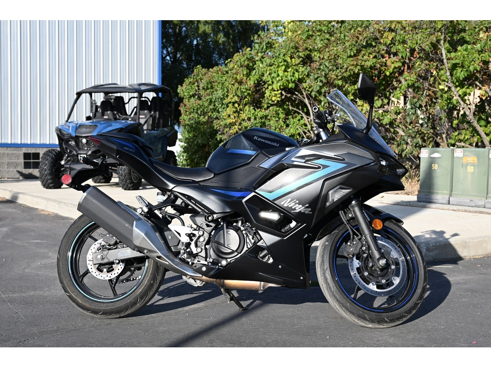 2025 Kawasaki Ninja 500 Krt Se Abs