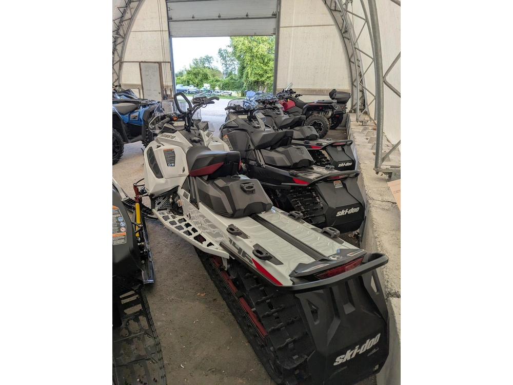 2023 Ski-doo Backcountry X 850
