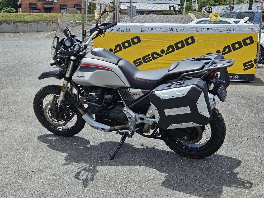 2023 Moto Guzzi Guzzi V85 Tt Travel E5