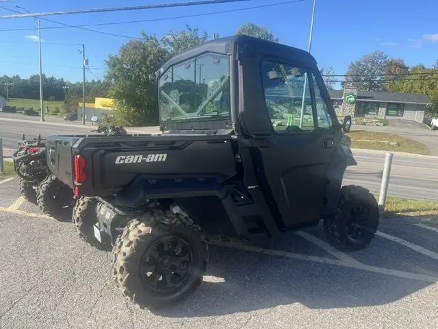 Can-Am Defender DPS CAB HD9 2022