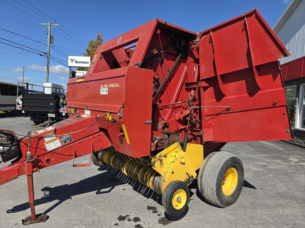 New Holland 648 None