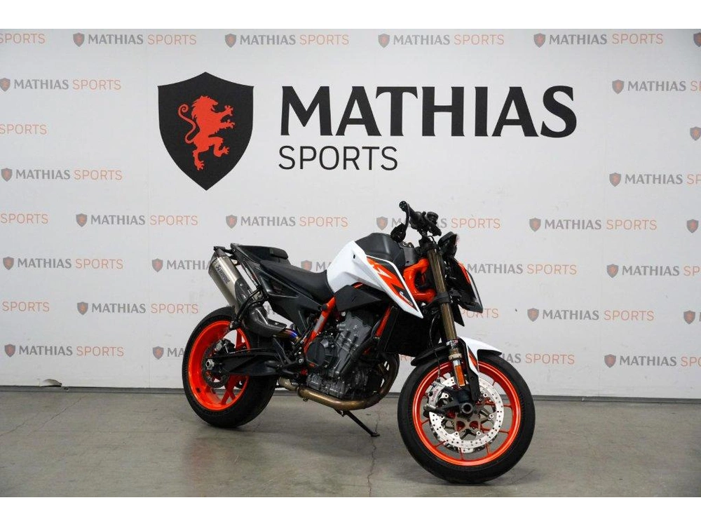 Ktm 890 Duke R 2021 alt