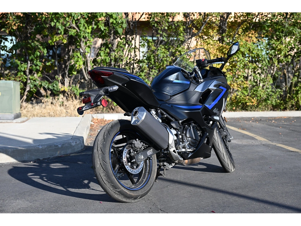 2025 Kawasaki Ninja 500 Krt Se Abs
