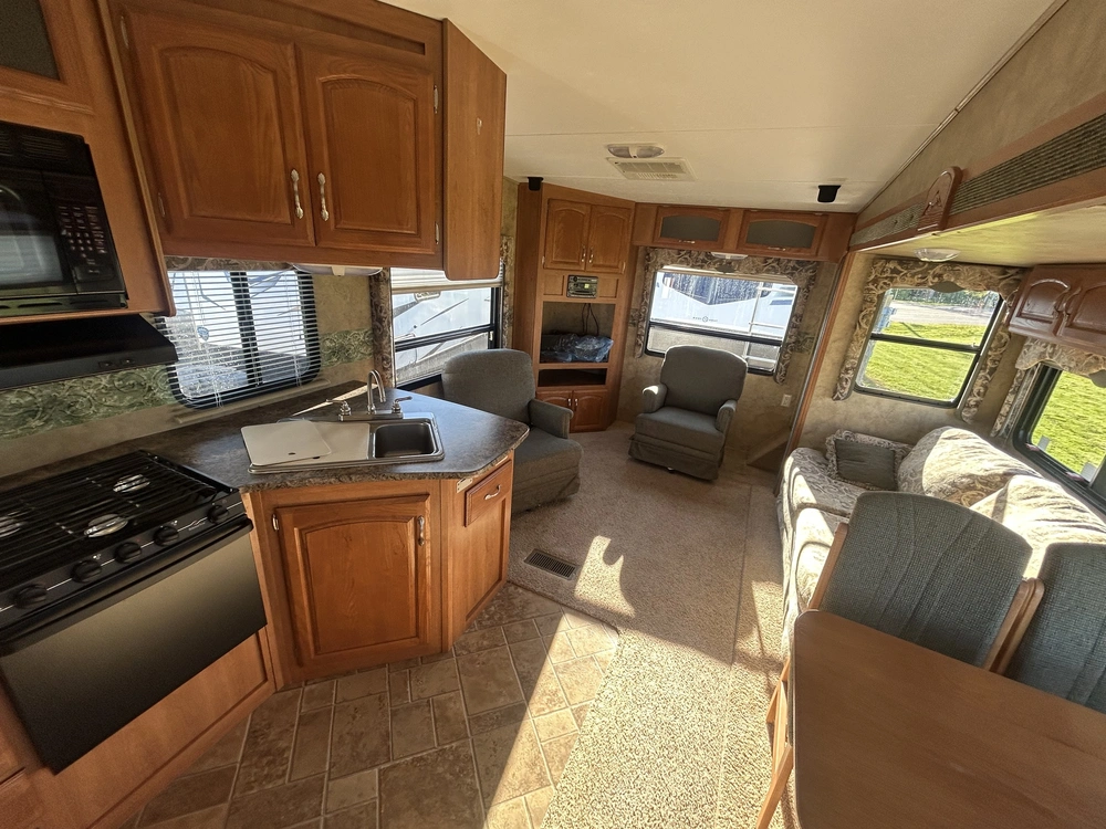 2008 Cougar 311rls alt