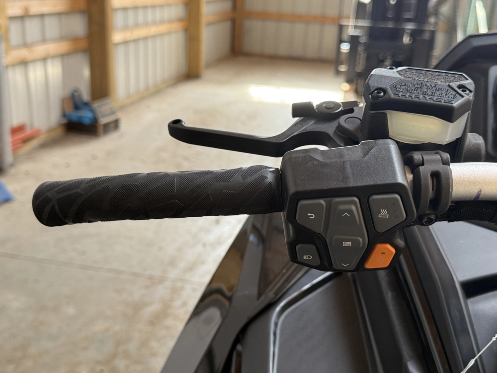 2027 Polaris 650 Switchback Xc 146 1.6 Cobra