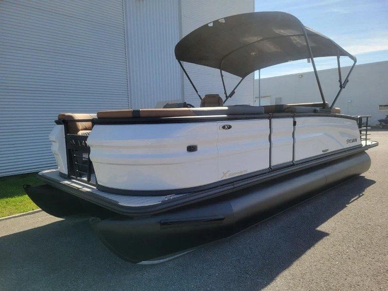 2027 Sylvan X3 Dlz Bar Platinum / 150hp alt