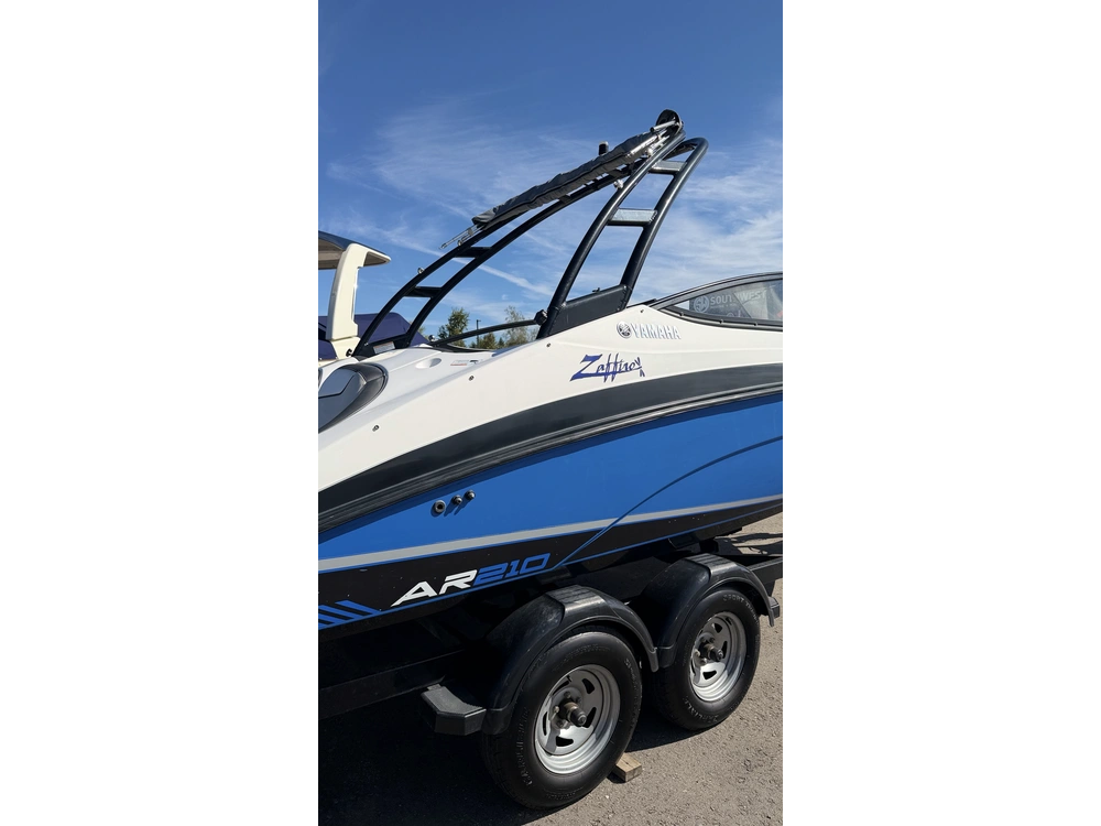 2017 Yamaha Ar210