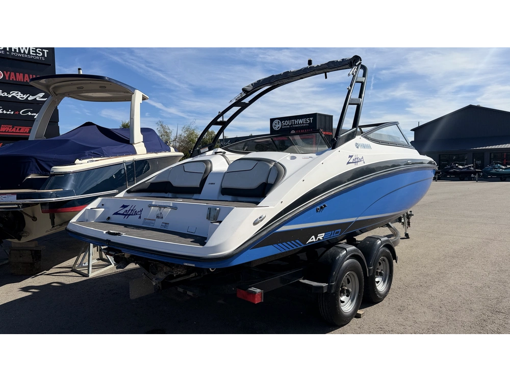 2017 Yamaha Ar210