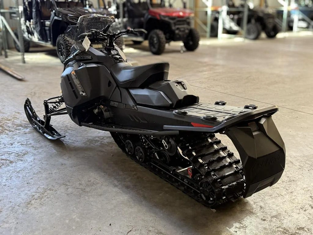 2027 Ski-doo Renegade Adrenaline 900 Ace Turbo R
