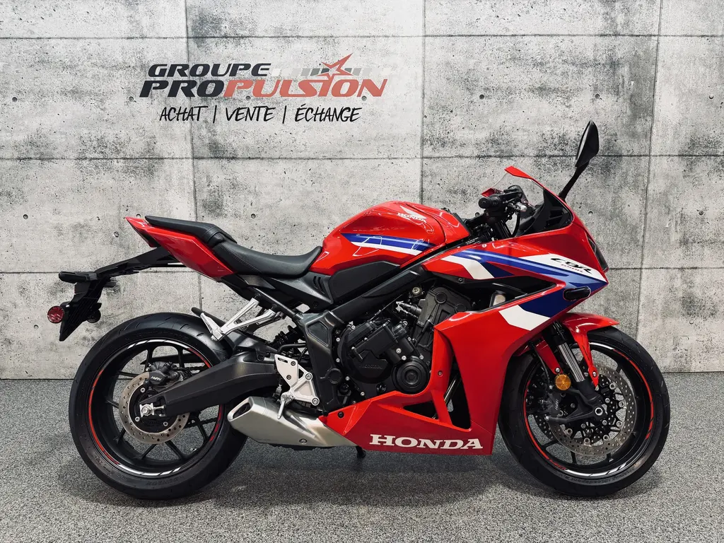 Honda CBR650R E-Clutch ABS 2025