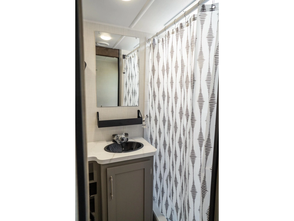 2027 Hideout 234mls alt