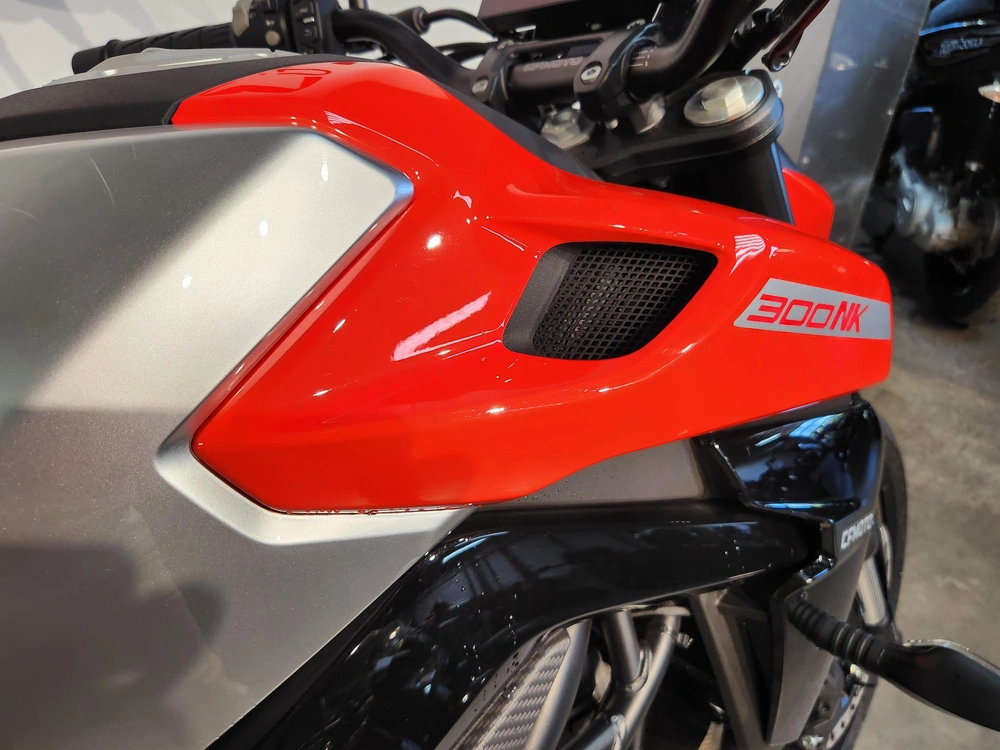 2024 Cfmoto 300 Nk *5.99%/60 Mois💳 alt
