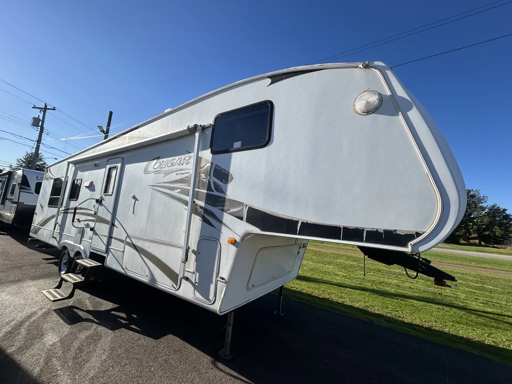 2008 Cougar 311rls alt