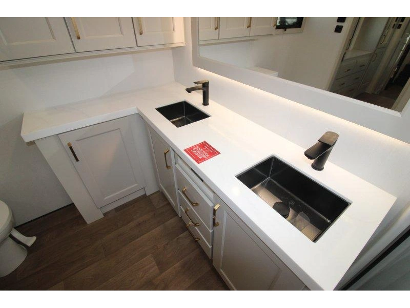 Grand Design Solitude 380fl 2027 alt