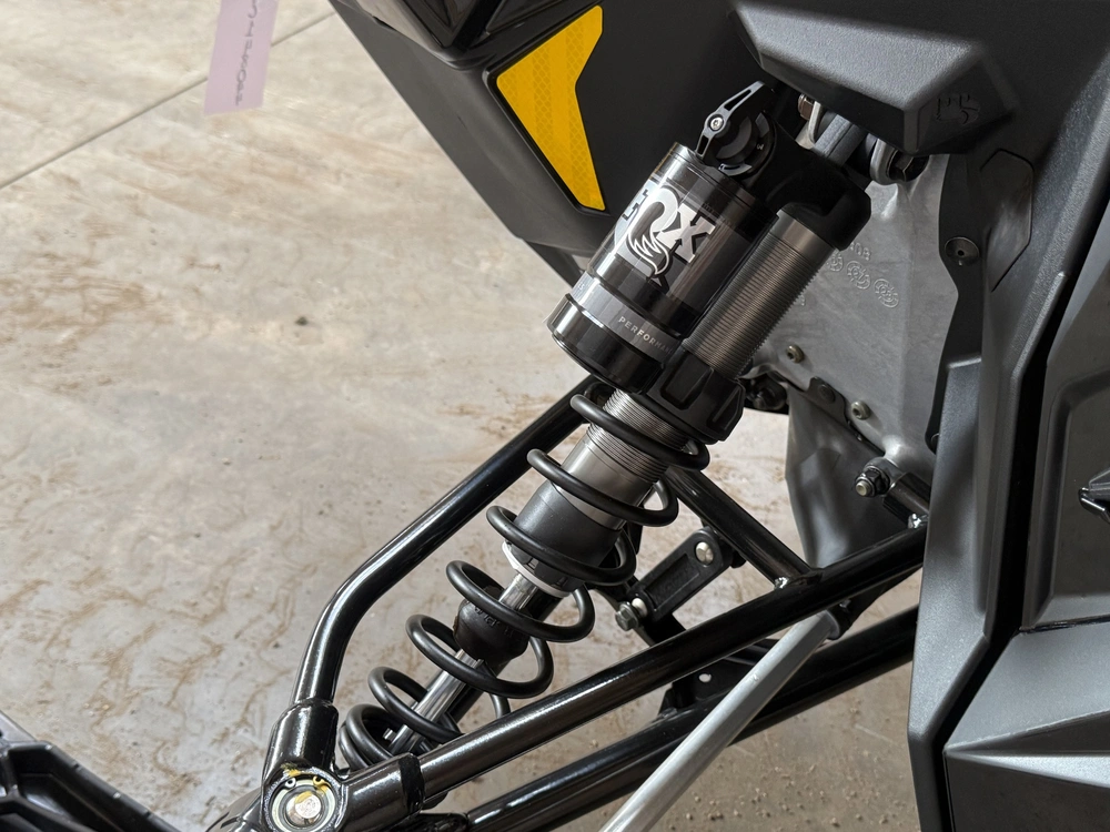 2027 Polaris 650 Switchback Xc 146 1.6 Cobra