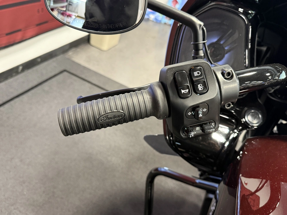 2026 Indian Motorcycle 125th Anniversary Challenger alt