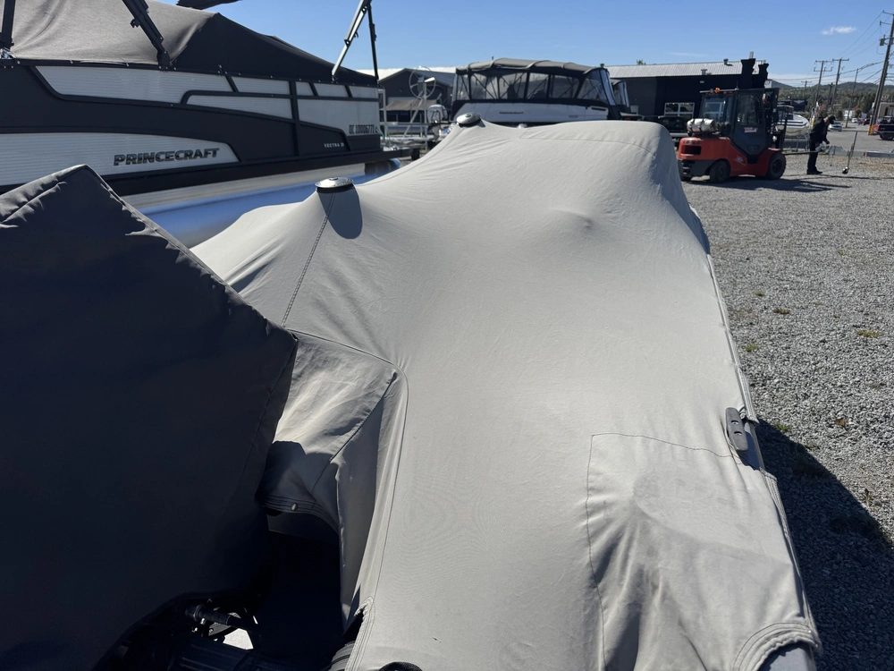Crestliner 1600 Fish Hawk 2008 alt