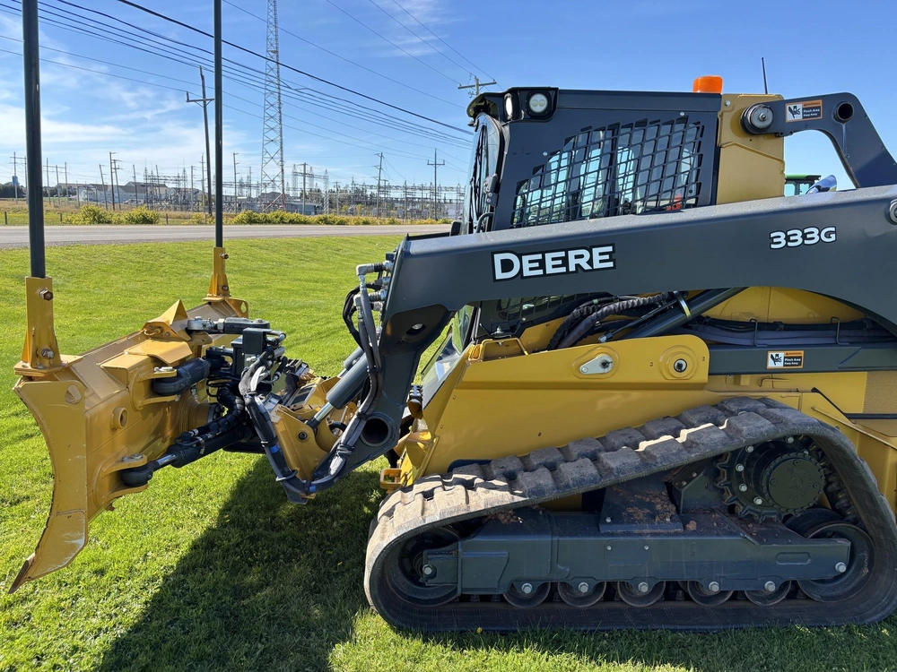 John Deere 333g 2024