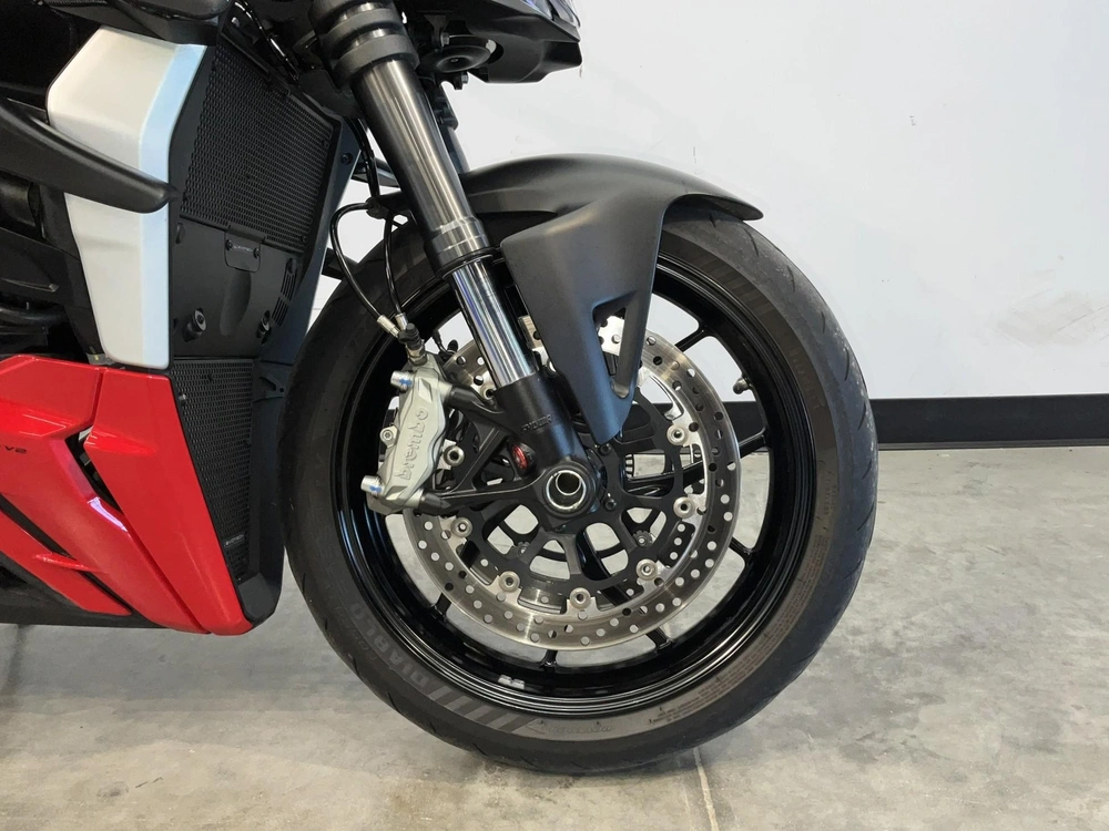 2022 Ducati Streetfighter V2