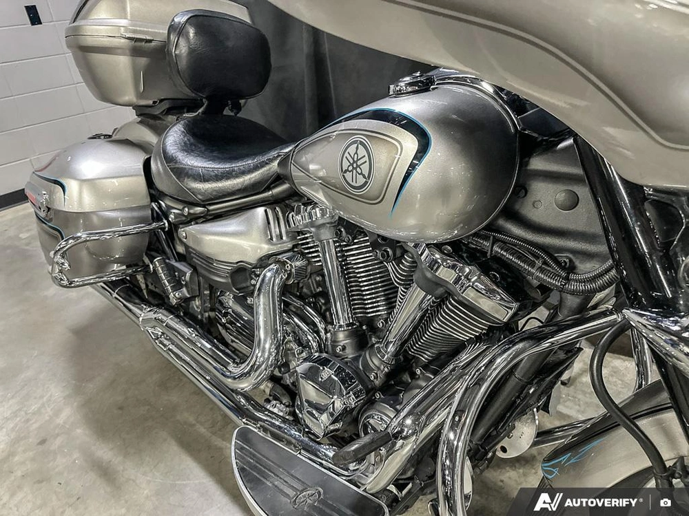 2012 Yamaha Stratoliner Deluxe