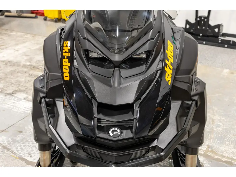 Ski-Doo GDVB TUNDRA LE 600 EFI 2027