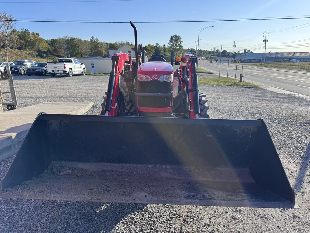 Massey Ferguson 2607H 2022