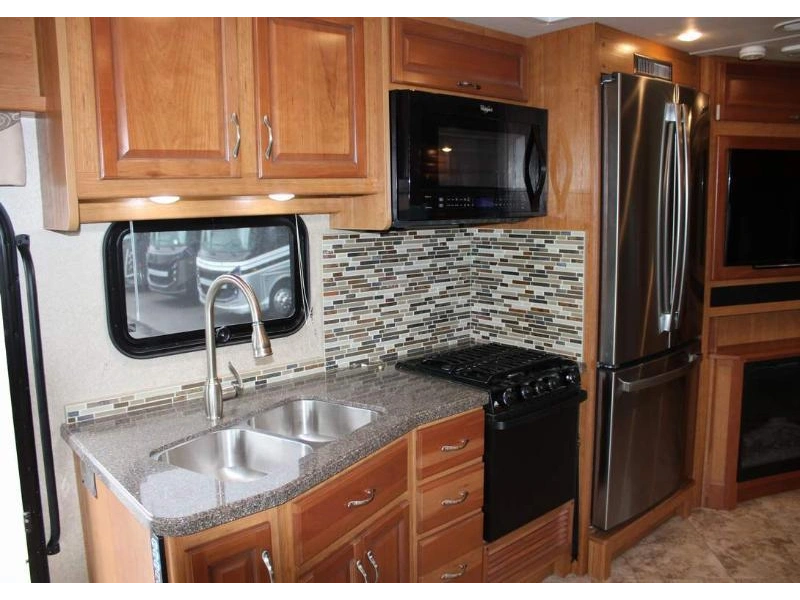 Fleetwood Bounder 35k 2016 alt