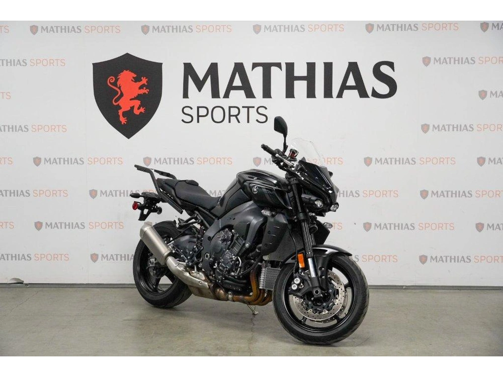 2025 Yamaha Mt-10 alt