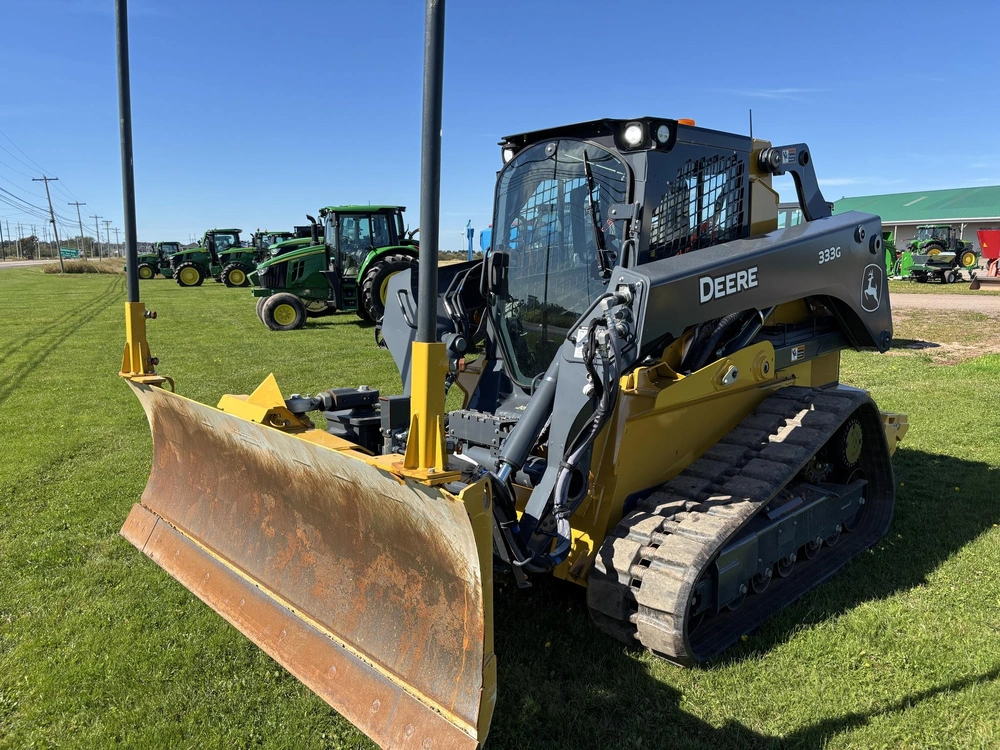 2024 John Deere 333g alt