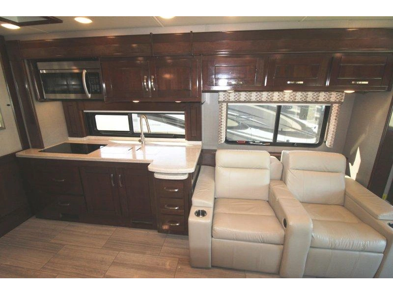 Entegra Coach Reatta 40q2 2021 alt