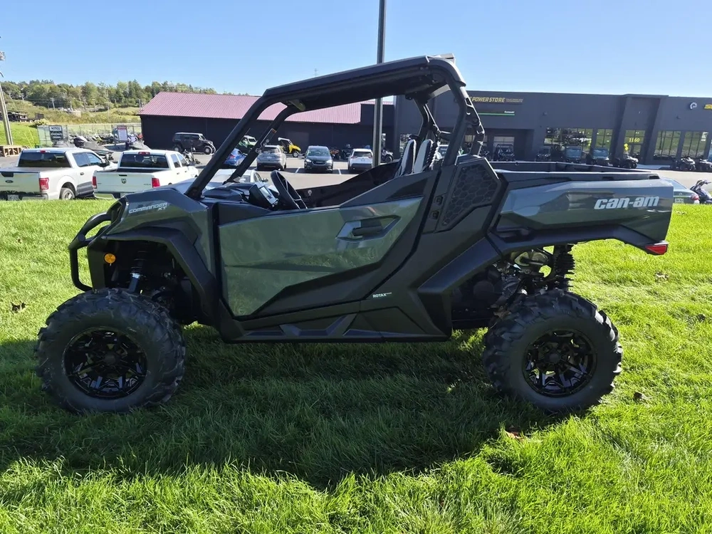 2027 Can-am Commander Xt 700