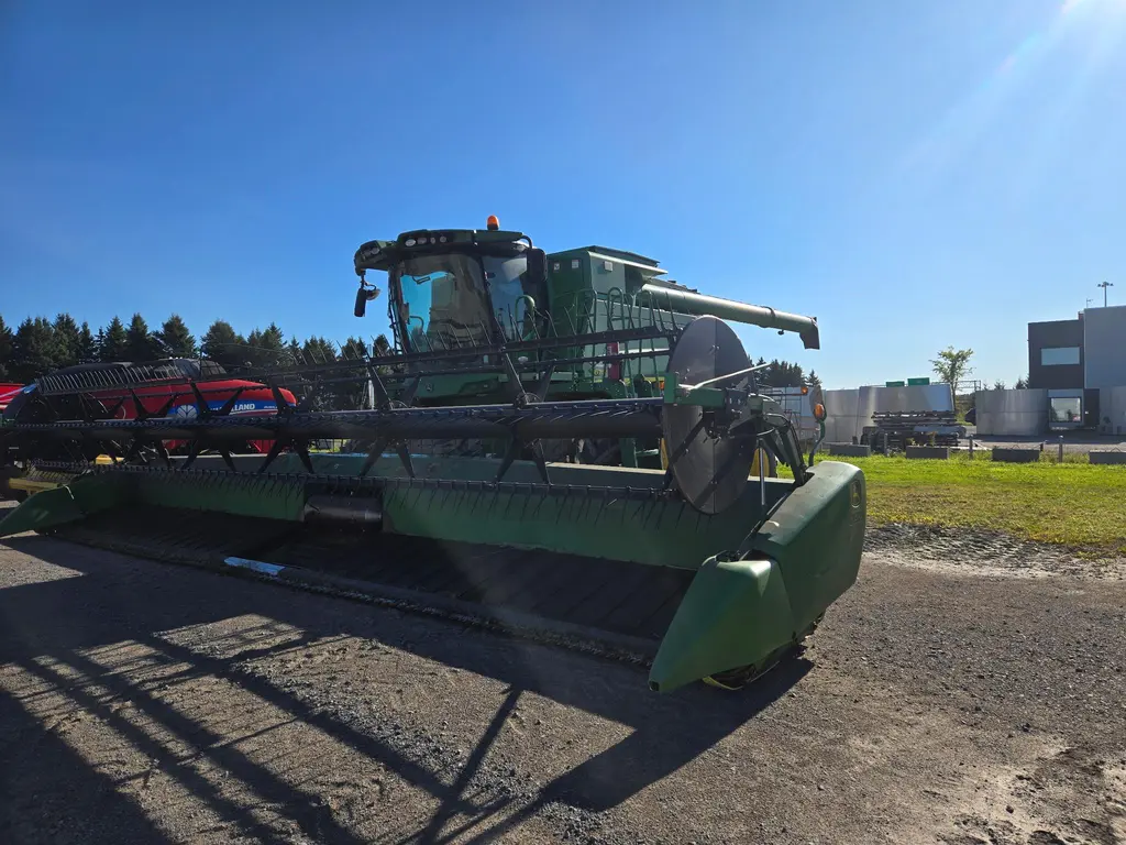 2012 John Deere  635FD