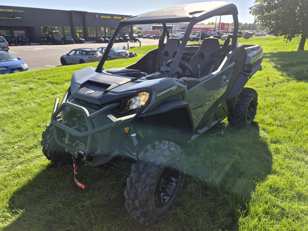 2027 Can-am Commander Xt 700