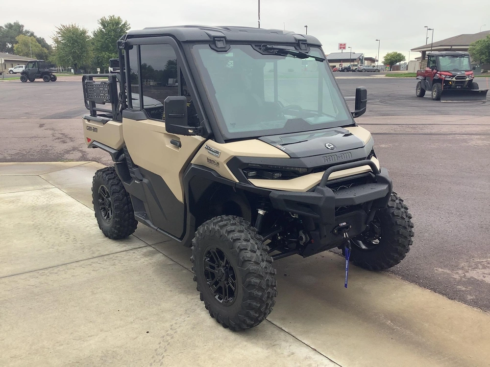 2027 Can-am Defender Hd11 Limited alt