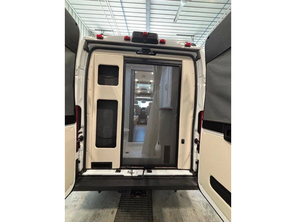 Coachmen Nova 20rb 2023 alt