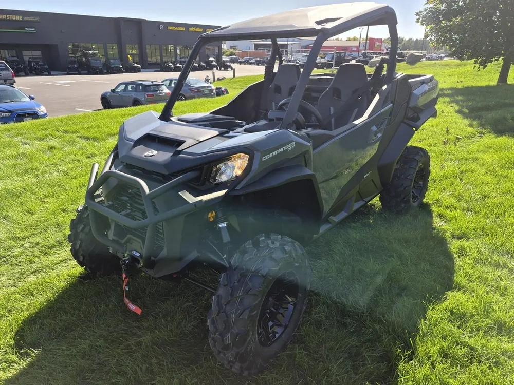 2027 Can-am Commander Xt 700