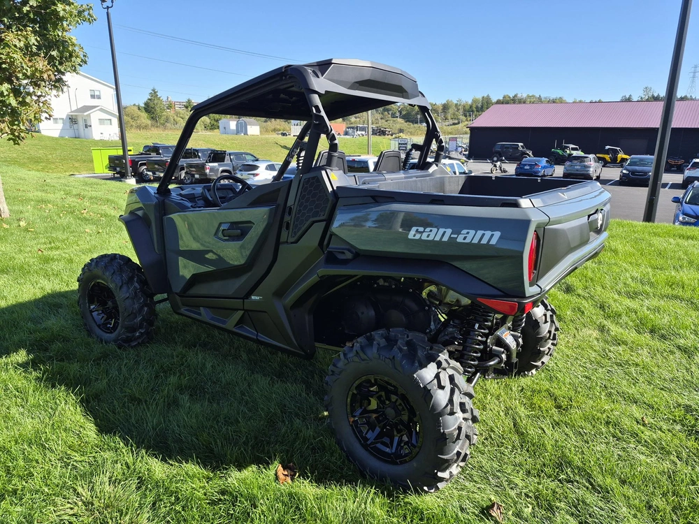2027 Can-am Commander Xt 700