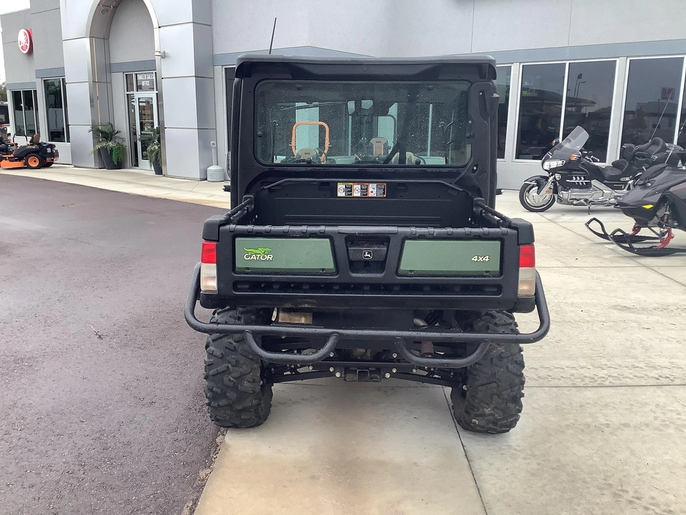 2024 John Deere Gator 835r alt