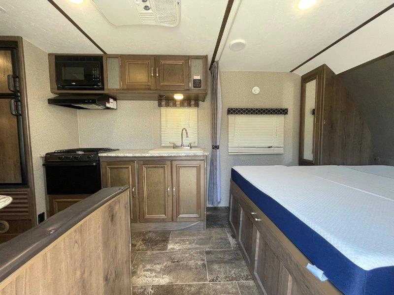 Keystone Rv Passport 239ml 2018 alt