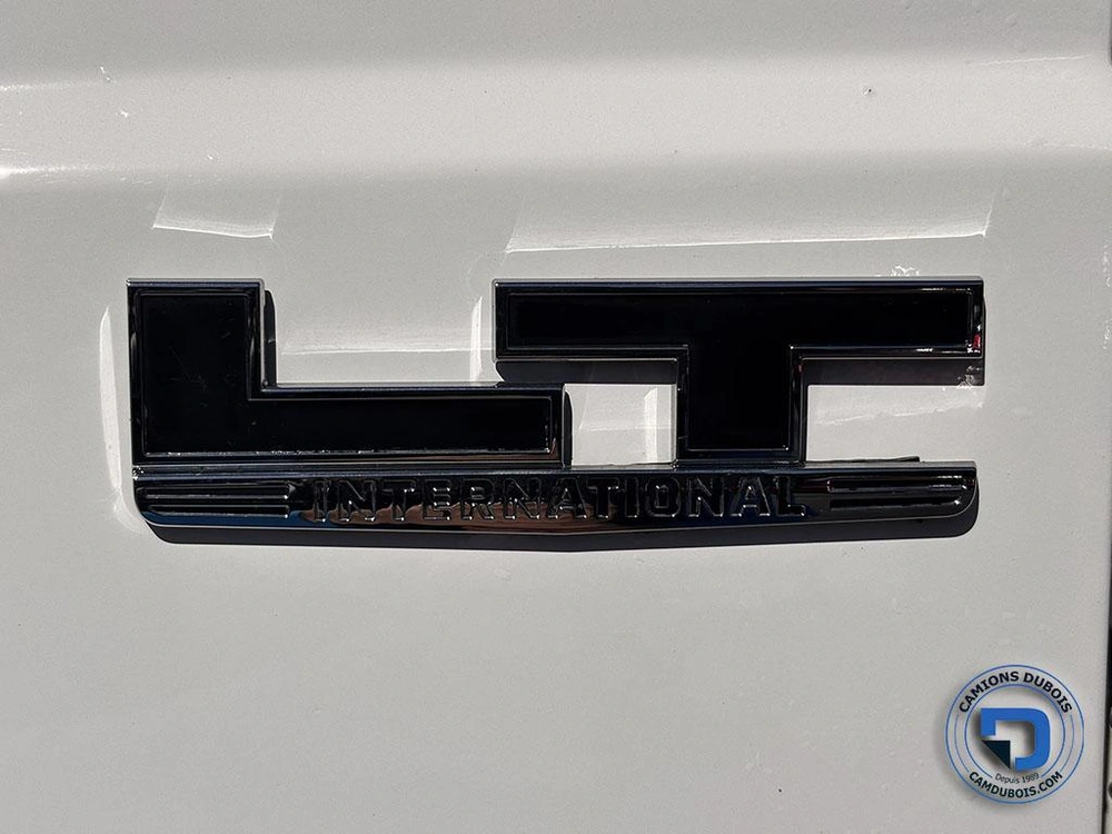 2018 International Lt625 alt