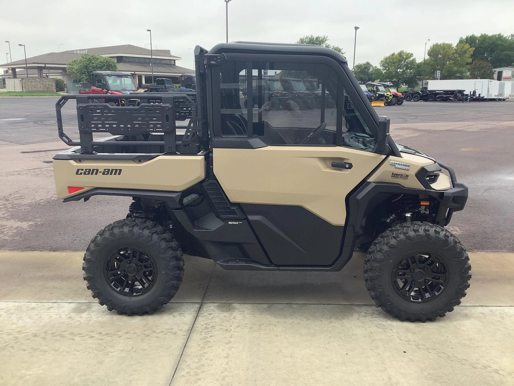 2027 Can-am Defender Hd11 Limited alt