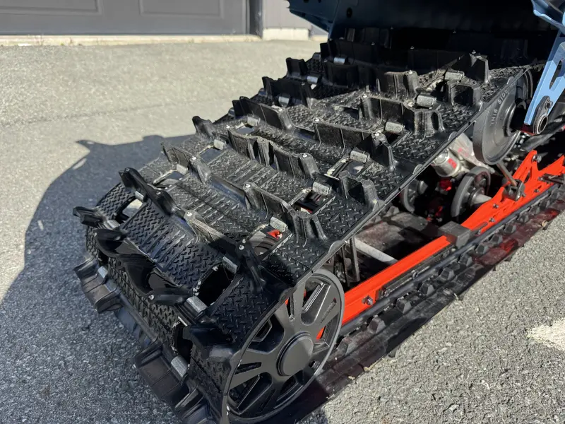 2026 Ski-Doo Backcountry XRS 850 E-TEC 146'' TOUCHSCREEN 10,25’’