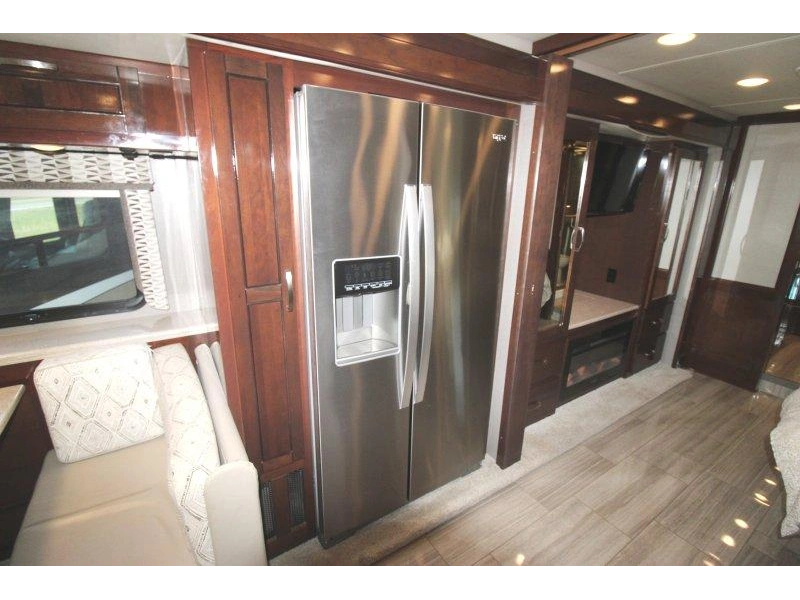 Entegra Coach Reatta 40q2 2021 alt