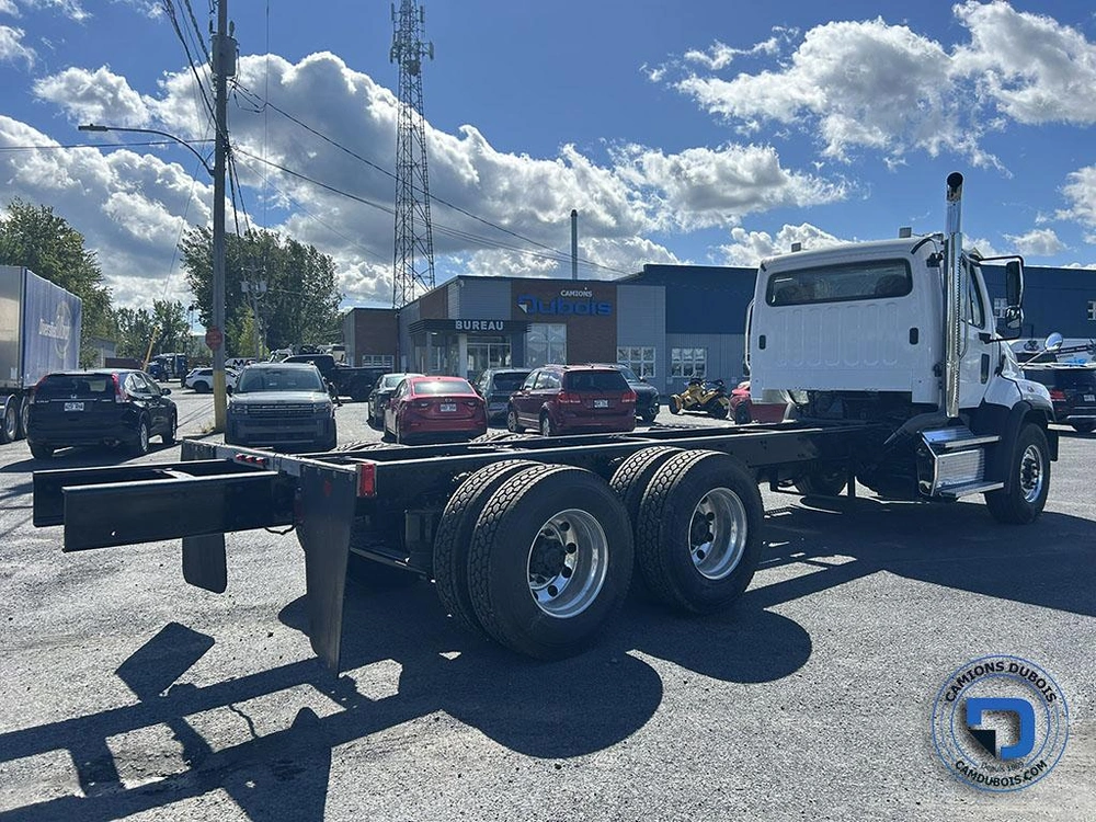 2017 Freightliner 114sd alt