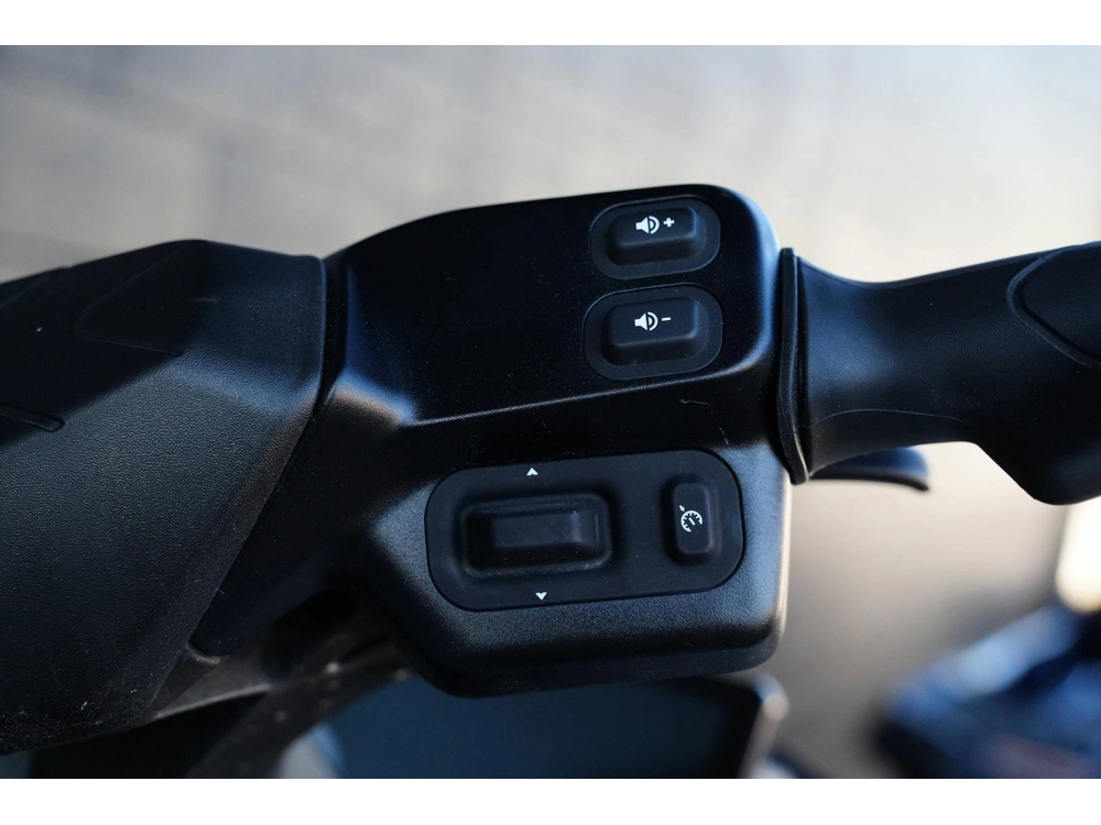 2026 Sea-doo Gtx Ltd 325 Aud Wh Ibr Idf 26